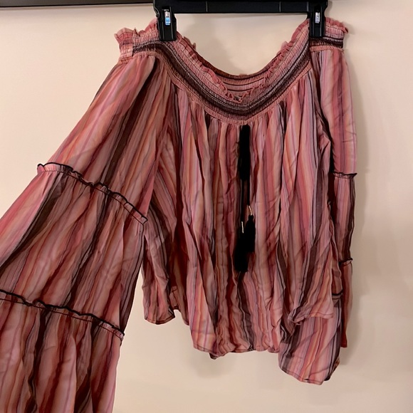 Wonderlust boho off the shoulder long sleeve top. Plus size- 3x - Picture 1 of 2